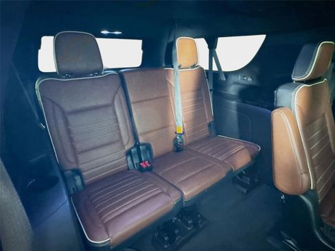 Used 2023 GMC Yukon XL Denali Ultimate w/ LPO, Floor Liner Package AWD/4WD image 29