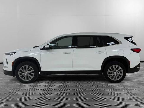 Certified 2025 Buick Enclave Preferred FWD image 2