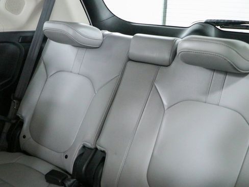 Used 2025 Honda Pilot Touring image 26