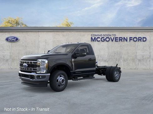 New 2026 Ford F350 XL w/ XL Chrome Package image 2