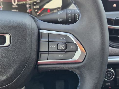 Certified 2022 Jeep Compass Latitude image 30