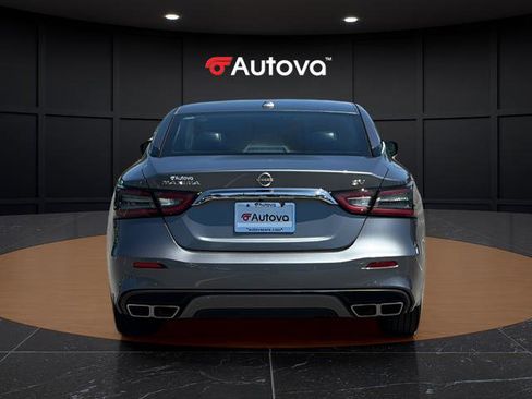 Used 2023 Nissan Maxima SV w/ Floor Mat Group FWD image 4