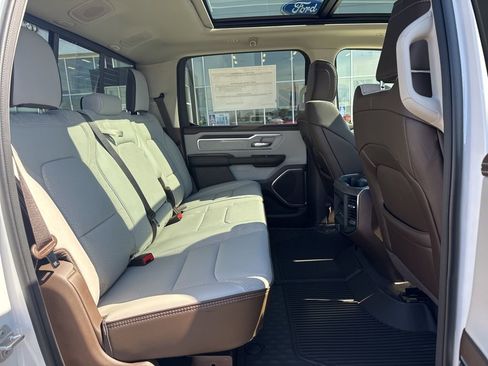 New 2026 RAM 1500 Laramie AWD/4WD image 31