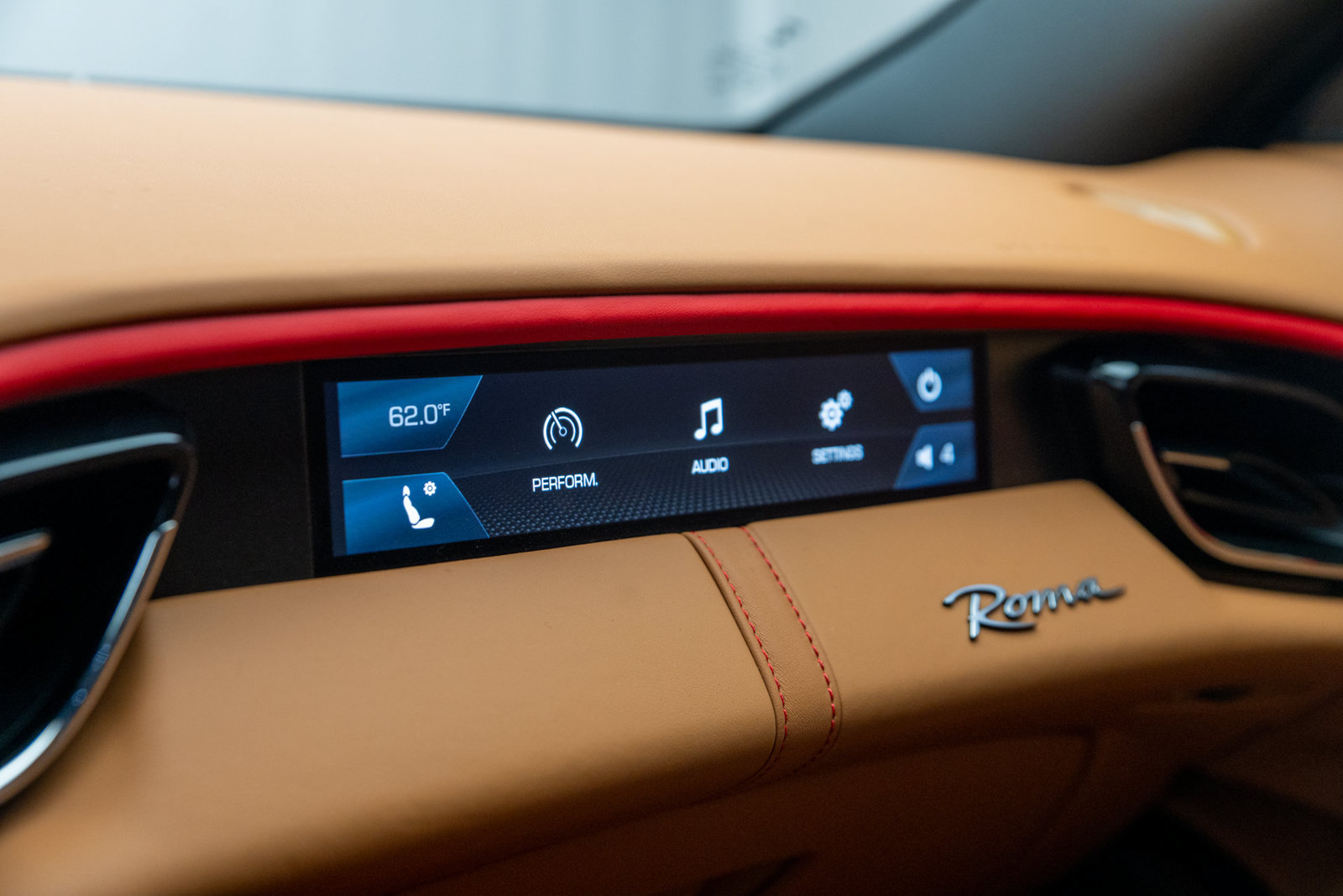 Used 2022 Ferrari Roma RWD image 27