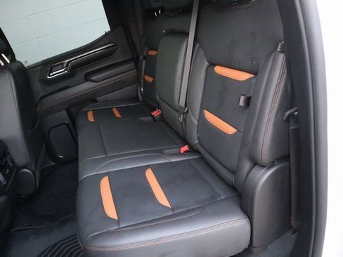 Used 2024 GMC Sierra 1500 AT4 w/ Technology Package image 17