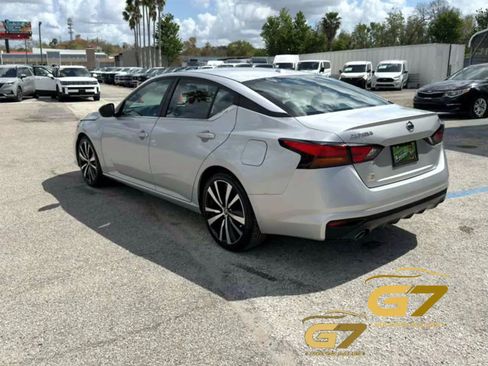 Used 2019 Nissan Altima 2.5 SR FWD image 8