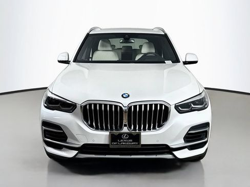 Used 2022 BMW X5 xDrive40i w/ Premium Package AWD/4WD image 2