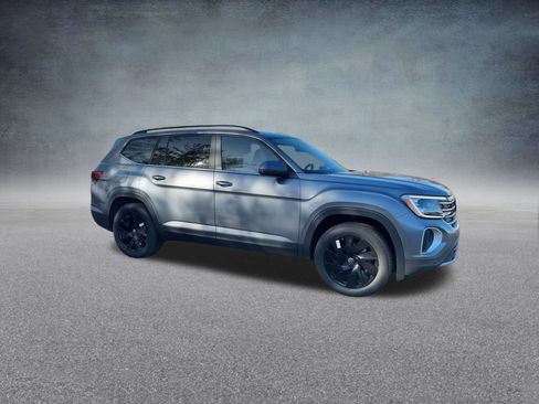 New 2025 Volkswagen Atlas SE image 26