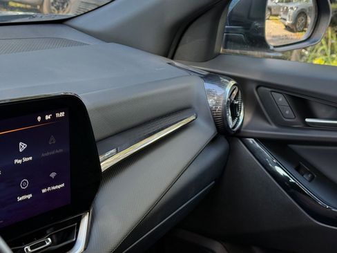 Used 2025 Chevrolet Equinox LT image 29