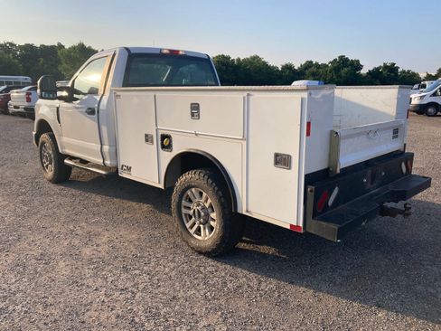Used 2017 Ford F250 XL w/ Power Equipment Group AWD/4WD image 4