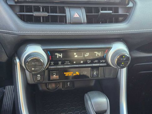 Used 2022 Toyota RAV4 XLE image 28