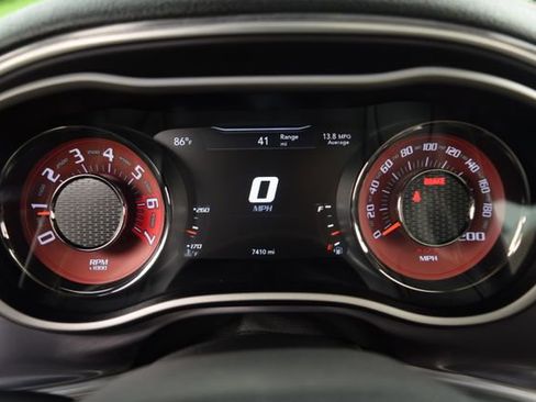 Used 2019 Dodge Challenger SRT Hellcat RWD image 3