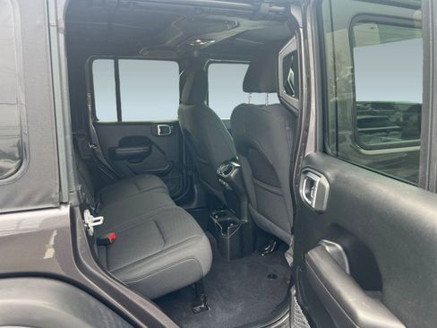 Used 2021 Jeep Wrangler Unlimited Sport image 24