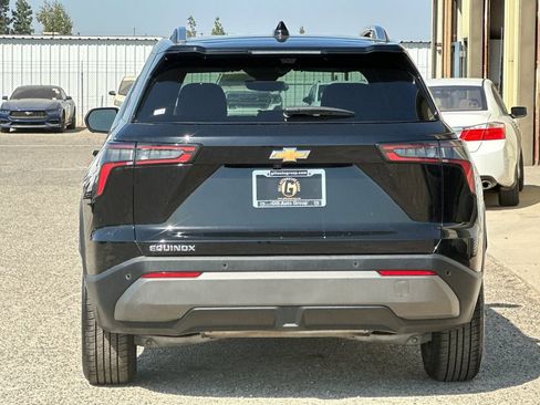 Used 2025 Chevrolet Equinox LT w/ Convenience Package II FWD image 5