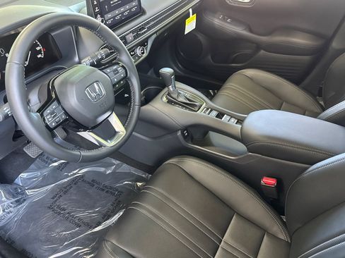 Used 2026 Honda HR-V EX-L image 4