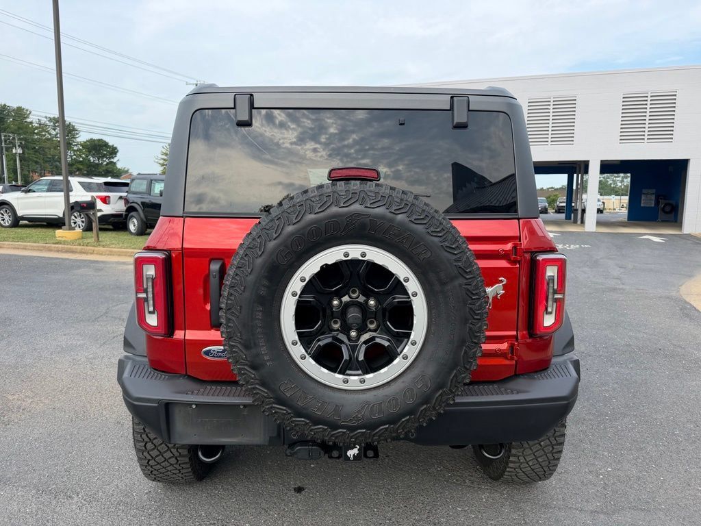 Certified 2023 Ford Bronco Badlands w/ Sasquatch Package AWD/4WD image 4