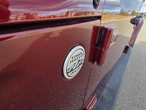 Used 2021 Jeep Gladiator Overland w/ Popular Equipment Package image 11