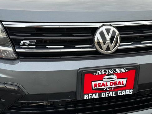 Used 2020 Volkswagen Tiguan SE R-Line w/ 3rd Row Seat Package AWD/4WD image 39