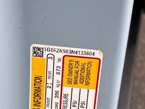 Used 2022 Chevrolet Bolt EUV Premier w/ Sun & Sound Package image 34