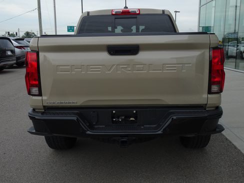 Used 2023 Chevrolet Colorado Trail Boss w/ Technology Package AWD/4WD image 4