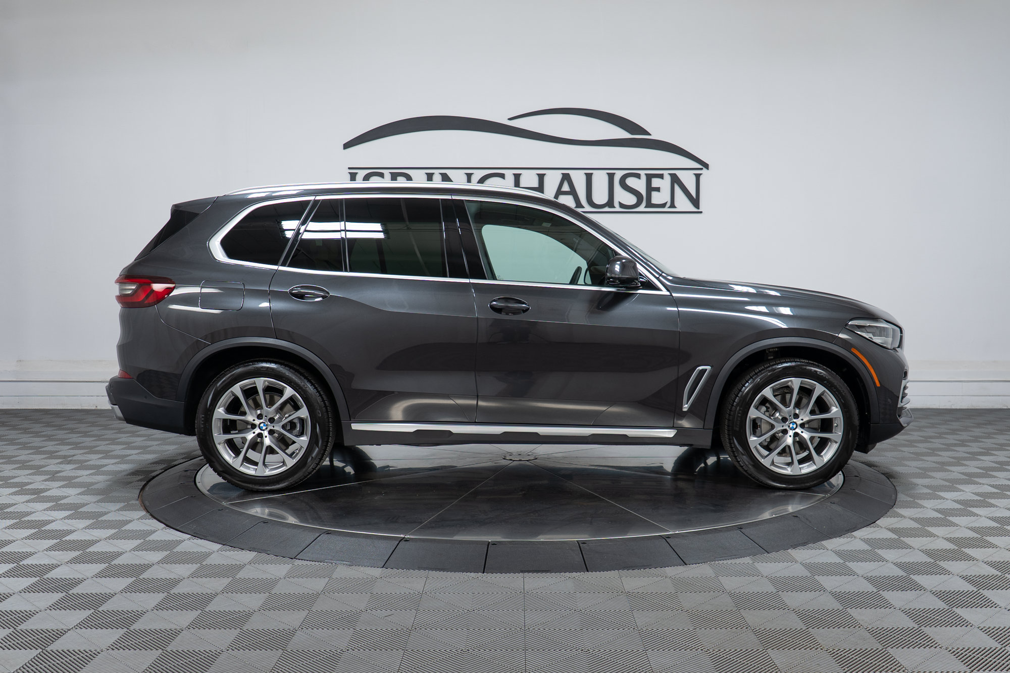 Used 2022 BMW X5 xDrive40i w/ Premium Package AWD/4WD image 4