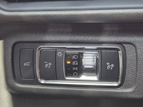 Used 2022 Lincoln Corsair Reserve w/ Elements Package FWD image 26