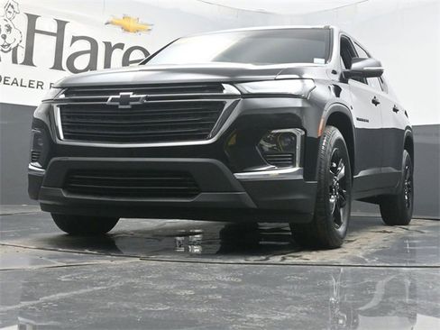 Used 2023 Chevrolet Traverse LT w/ Midnight/Sport Edition image 4