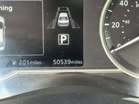 Used 2025 Nissan Versa SV FWD image 13