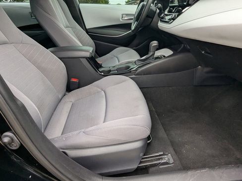 Used 2025 Toyota Corolla SE w/ Convenience Package FWD image 20