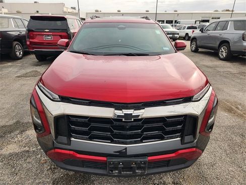 Used 2025 Chevrolet Equinox ACTIV w/ Safety and Technology Package image 2