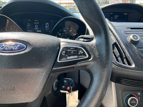 Used 2018 Ford Escape SE FWD image 18