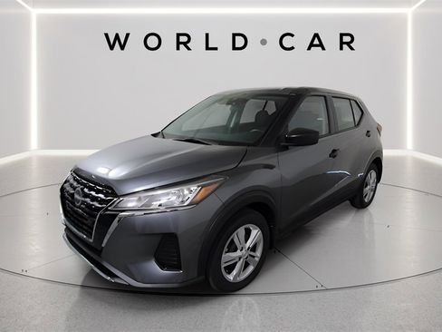 Used 2024 Nissan Kicks S image 3