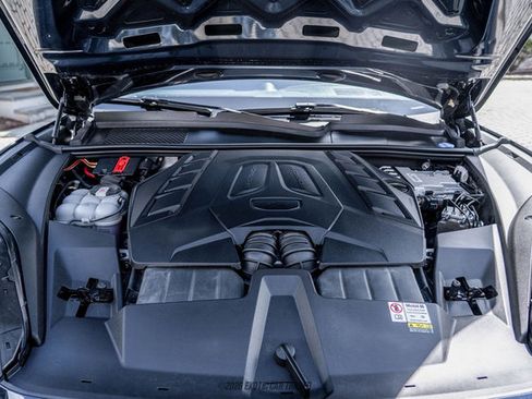 Used 2024 Porsche Cayenne S image 15