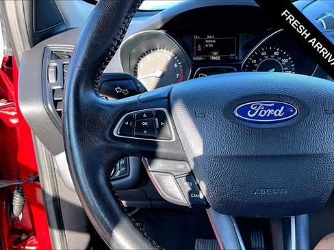 Used 2019 Ford Escape SE FWD image 13