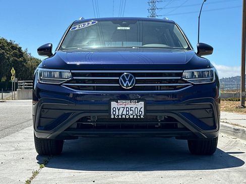 Used 2022 Volkswagen Tiguan SE w/ Panoramic Sunroof Package AWD/4WD image 9