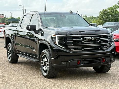 Used 2025 GMC Sierra 1500 AT4 image 6