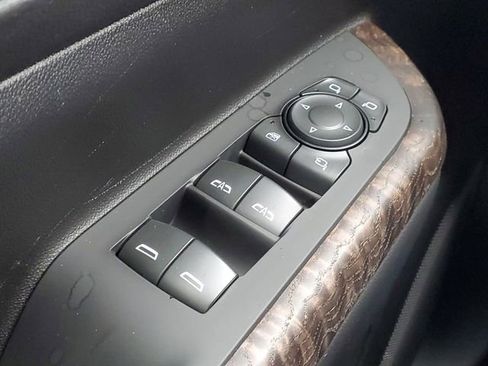 Used 2023 GMC Acadia Denali w/ Denali Ultimate Package AWD/4WD image 21