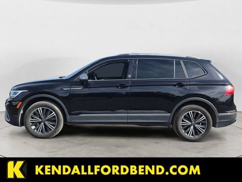 Used 2024 Volkswagen Tiguan Wolfsburg Edition AWD/4WD image 8