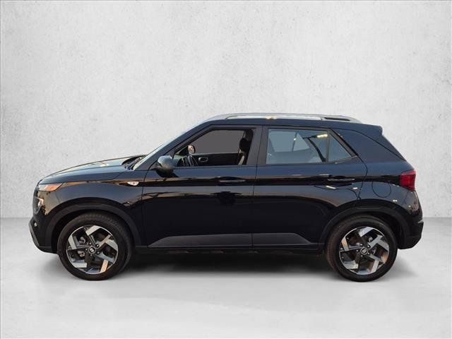 Used 2025 Hyundai Venue SEL FWD image 9