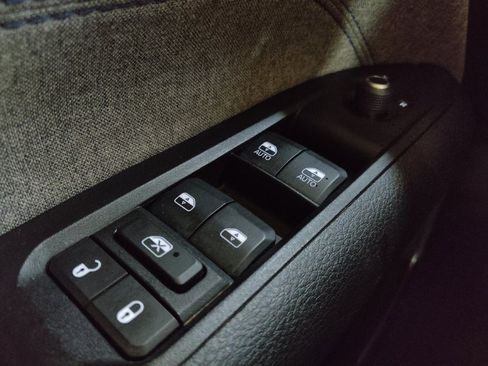 Used 2022 Jeep Compass Latitude w/ Convenience Group AWD/4WD image 27