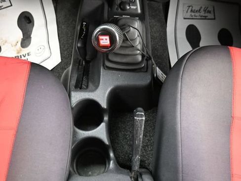 Used 2000 Jeep Wrangler Sport AWD/4WD image 18
