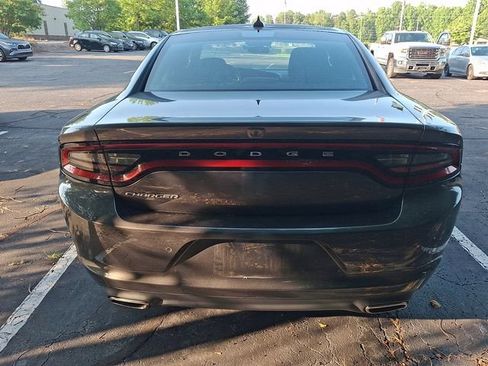 Used 2023 Dodge Charger SXT RWD image 7