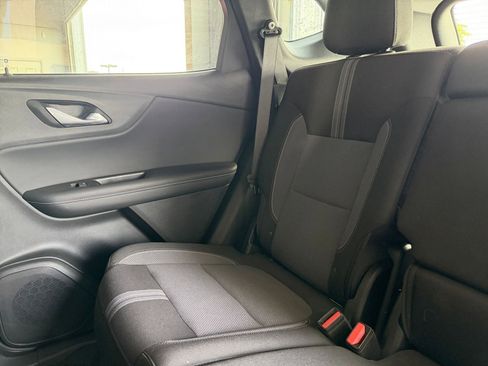 Used 2025 Chevrolet Blazer LT image 40