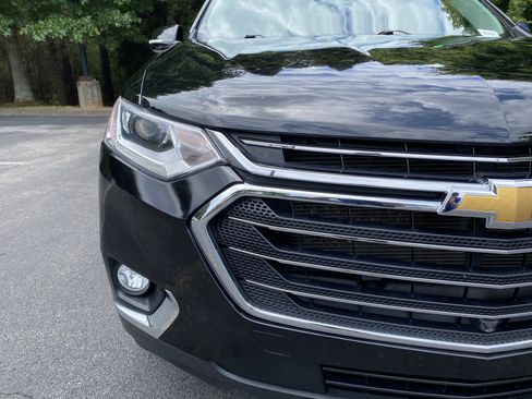 Used 2020 Chevrolet Traverse LT w/ LT Premium Package FWD image 14