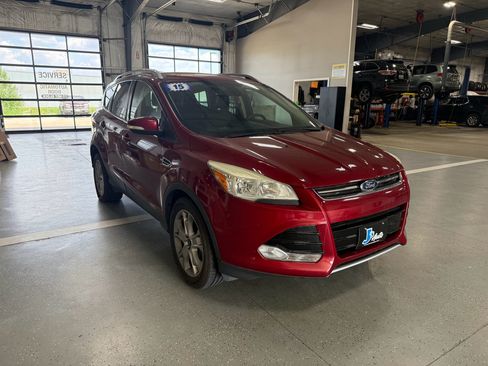 Used 2015 Ford Escape Titanium FWD image 4