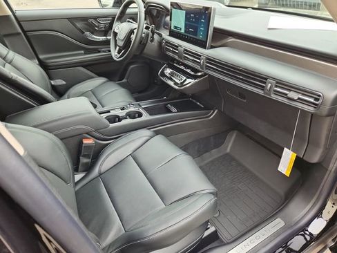 New 2025 Lincoln Corsair Reserve w/ Equipment Group 202A image 14