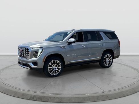 New 2026 GMC Yukon Denali w/ Denali Reserve Package AWD/4WD image 4