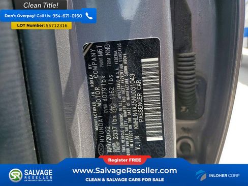 Used 2022 Hyundai Elantra Limited w/ Preferred Accessory Package FWD image 16