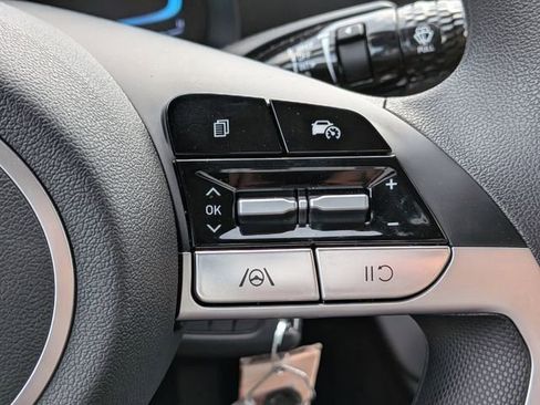 Certified 2026 Hyundai Elantra SE FWD image 23
