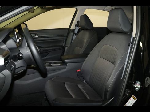 Used 2025 Nissan Altima 2.5 SV image 21